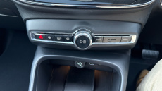 Volvo XC40 2.0 B3P Ultra Dark 5dr Auto Petrol Estate